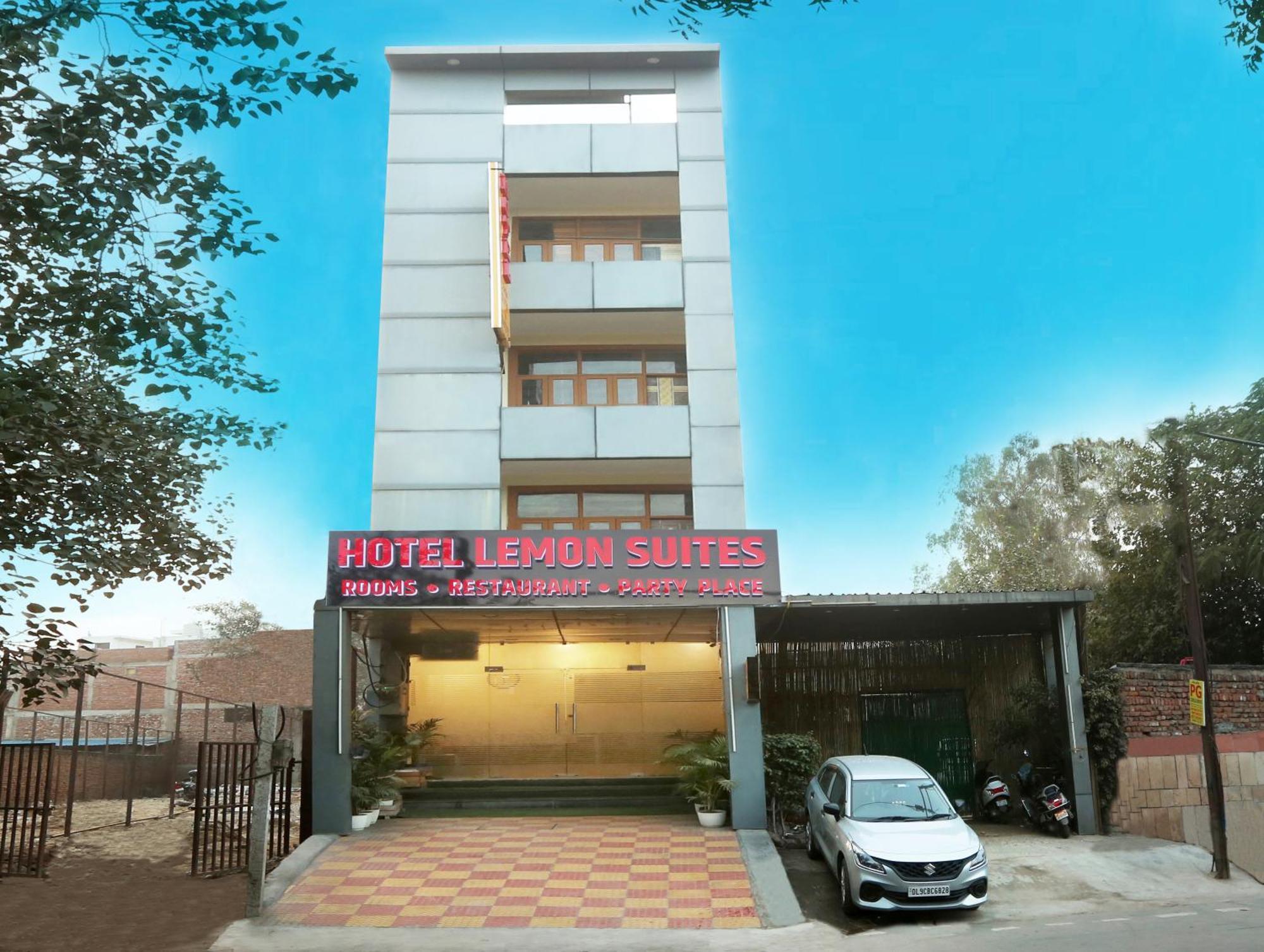 Hotel Lemon Suites & Banquet Noida Sector 62 외부 사진